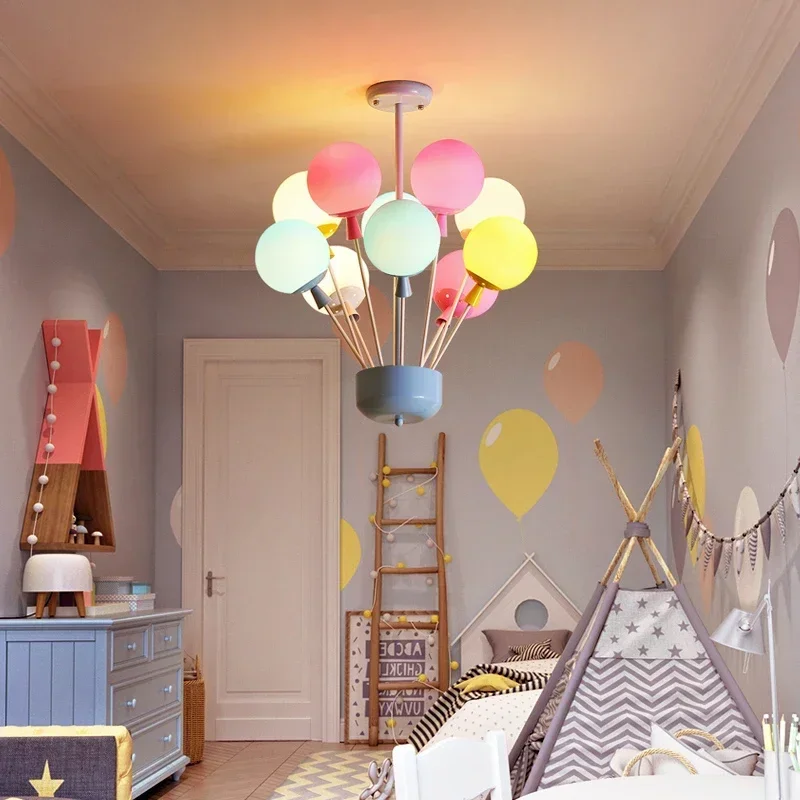 現代の漫画バルーンシーリングライト子供用ステンドグラスシャン - Led Balloon Light のレビューと価格